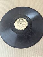 Decca 78 RPM record full view showing groove wear