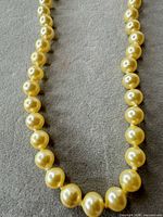 close view of bead size, colour and knotting