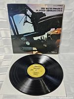 Front sleeve and vinyl record