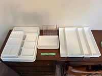 Overview of all organizers on table
