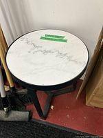 Top view showing white marble surface and size label