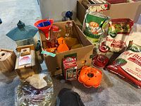 Overall lot with fertilizers, feeders, houses and accessories
