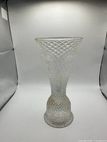 Full view of vase profile