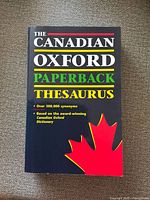 Front cover Canadian Oxford Paperback Thesaurus