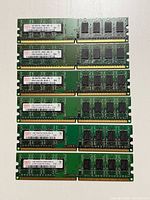Six Hynix DDR2 DIMMs laid out front side