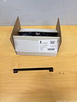 Closed Richelieu box with one pull displayed