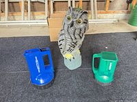 Overall view of decoy and two flashlights