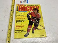 Front cover showing title, season 1977-78 and Bobby Clarke image