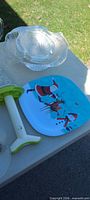 Salad bowl set, pineapple corer, Christmas plate