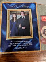 Tin with royal couple portrait and commemorative text