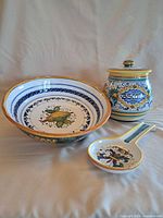 Overview of bowl, biscotti jar and spoon rest