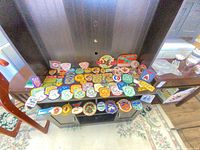 Full lot of approx. 60 patches arranged on shelf