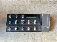 Top view showing all footswitches, display and expression pedal