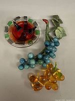 Ashtray with both grape clusters overview