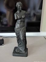 Front view of Venus de Milo style sculpture
