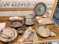 Full lot overview on table
