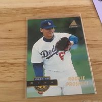 Front view of Pinnacle Chan Ho Park rookie card in sleeve