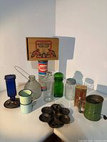 Entire lot displaying all kitchen and decorative items