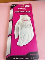 Front of sealed Wilson Advantage women’s golf glove package