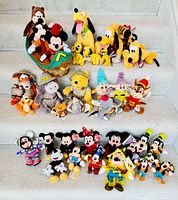 Full lot spread across steps showing quantity and variety