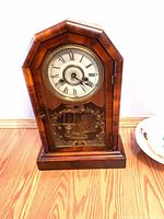 Front view of mantel clock