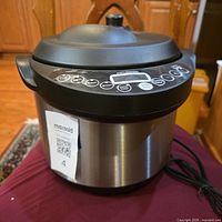 Front angled view of Cook's Essentials electric pressure cooker