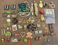 Full layout of all costume jewelry pieces