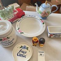 Overview of all ceramic items on table
