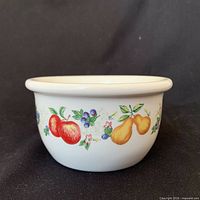 Side view showing Chutney fruit pattern on one ramekin