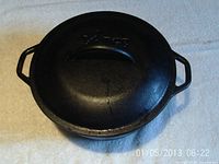 Dutch oven with lid on