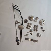 Full lot layout showing all jewelry pieces