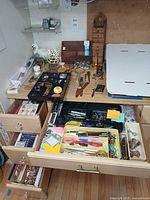 overall view of desk with organizer, tray and drawers