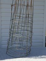 metal tomato cage