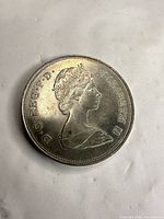 Obverse of 1981 UK crown showing Queen Elizabeth II portrait