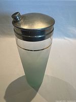 Full view of shaker with lid attached