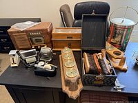 Overview of all items on desk