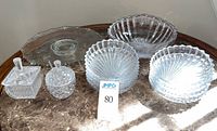 Full set displayed on table showing all pieces
