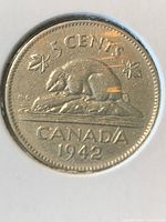 Reverse side of 1942 Canadian 5-cent coin