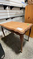 Angled view of tabletop and legs