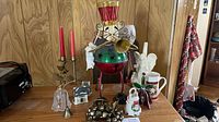 All items on tabletop showing overall lot
