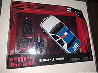 Front of sealed box showing police car, Batman and Lt. Gordon figures