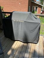 BBQ shown with fitted Broil King cover