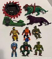Full lot overview showing vehicles, beasts and figures