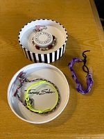 Overview of all bracelets, charm and box