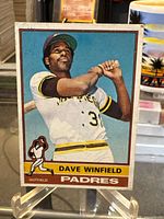 front of 1976 Topps #160 Dave Winfield card