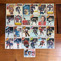 Full layout of all 25 1977-78 O-Pee-Chee hockey cards