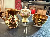 overview of all three Wade porcelain items