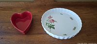 Both baking dishes side by side