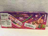 Front of sealed bracelet making kit box