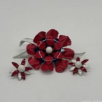 Brooch and both earrings front view